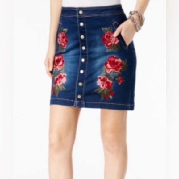 INC Embroidered Denim Mini Skirt Size 2P NWT - Picture 1 of 7